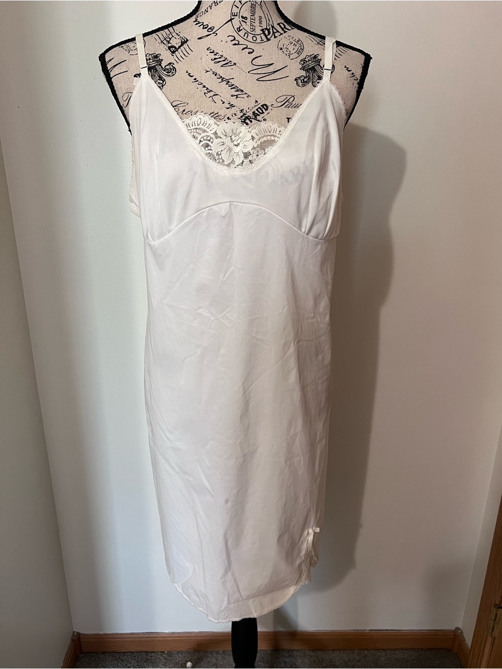 VTG Warner's White Lace Trim Full Slip Dress Side Slit Bow Cami Nightgown 42 XL